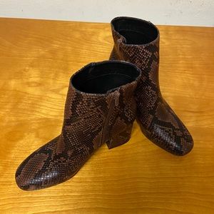 A New Day size 11 snake skin pattern boots NWOB